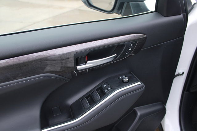 2026 Toyota Highlander Hybrid Hybrid Platinum