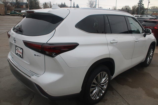 2026 Toyota Highlander Hybrid Hybrid Platinum