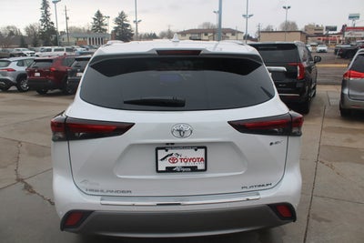 2026 Toyota Highlander Hybrid Hybrid Platinum