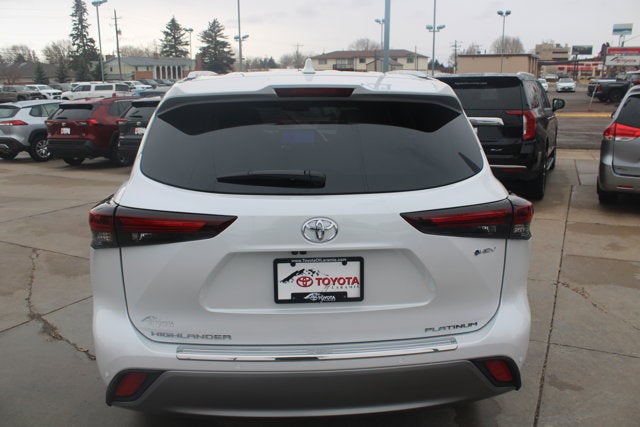 2026 Toyota Highlander Hybrid Hybrid Platinum