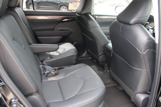 2026 Toyota Highlander Hybrid Hybrid Platinum