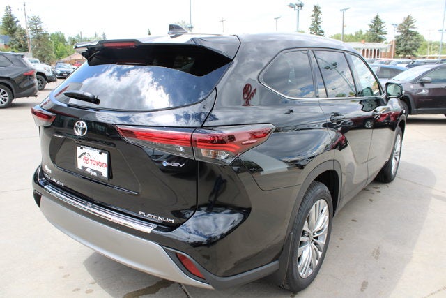 2026 Toyota Highlander Hybrid Hybrid Platinum