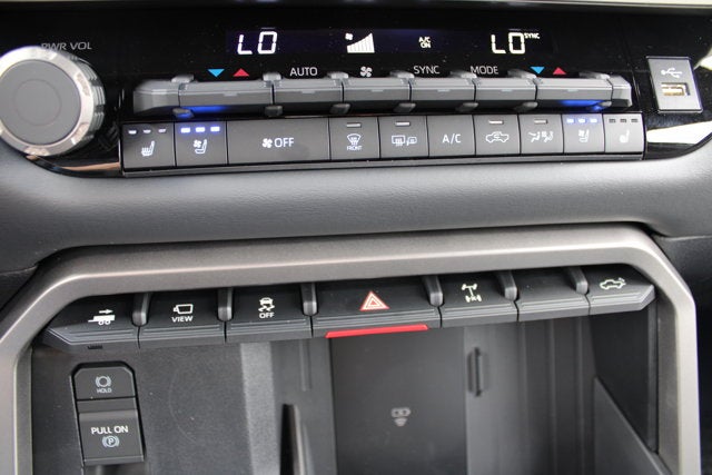 2026 Toyota Tundra i-FORCE MAX Platinum i-FORCE MAX