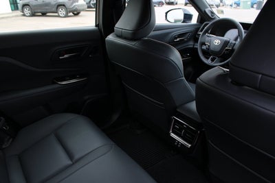 2025 Toyota Toyota Crown Signia Limited