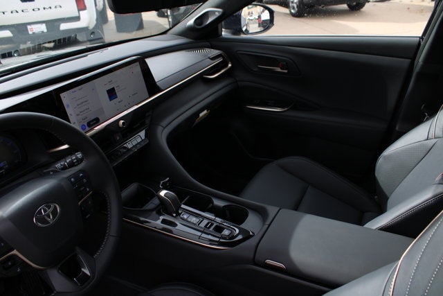 2025 Toyota Toyota Crown Signia Limited