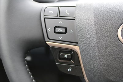 2025 Toyota Toyota Crown Signia Limited