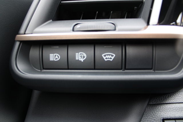 2025 Toyota Toyota Crown Signia Limited