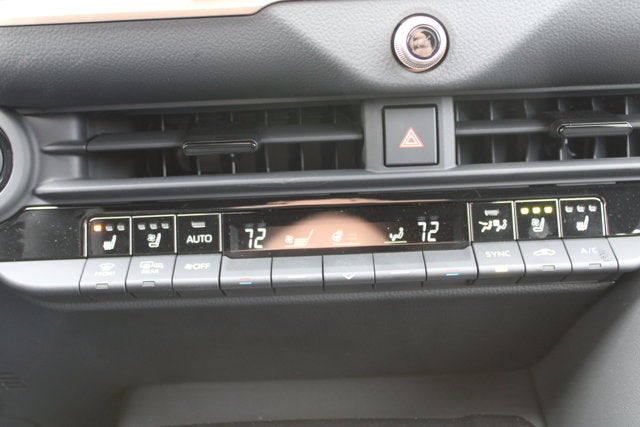 2025 Toyota Toyota Crown Signia Limited