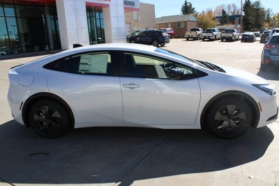 2026 Toyota Prius Plug-in Hybrid SE