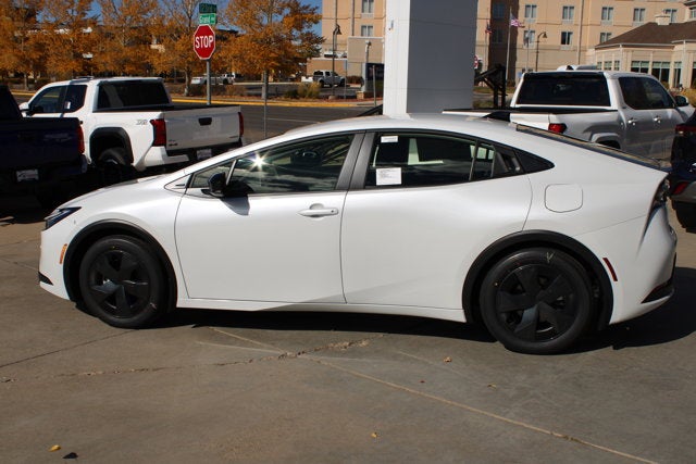 2026 Toyota Prius Plug-in Hybrid SE