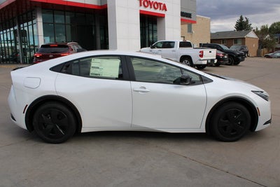 2027 Toyota Prius Plug-in Hybrid SE