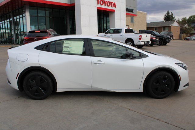 2027 Toyota Prius Plug-in Hybrid SE